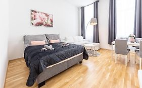 Premium City Apartment Close To Metro U2 & Vienna Congress Center
